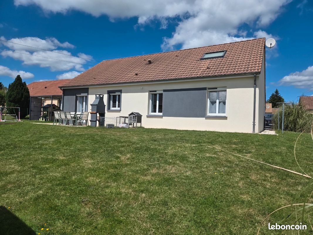 Maison 6 pièces 115 m² · à Condé-sur-Sarthe · 115 m² · 220 000 €