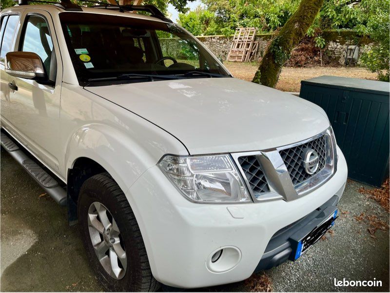 Navara dual cab D40 (image 1)