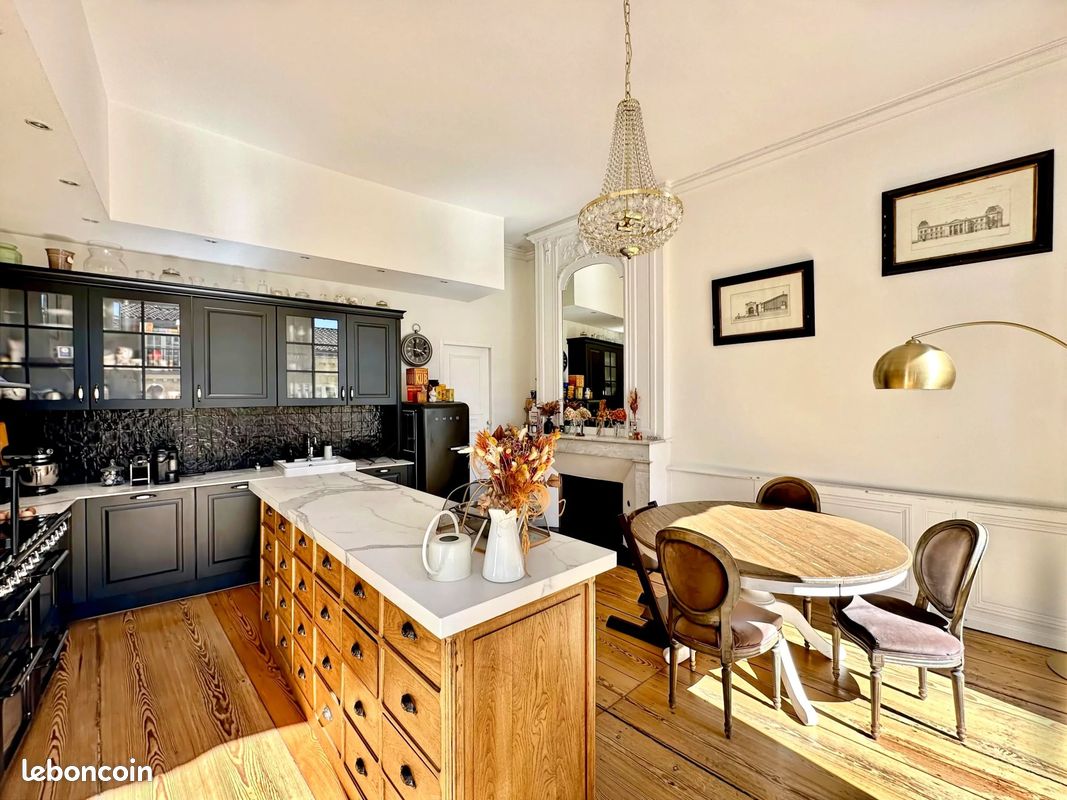 Appartement 4 pièces 133 m² · à Bordeaux · 133 m² · 699 000 €