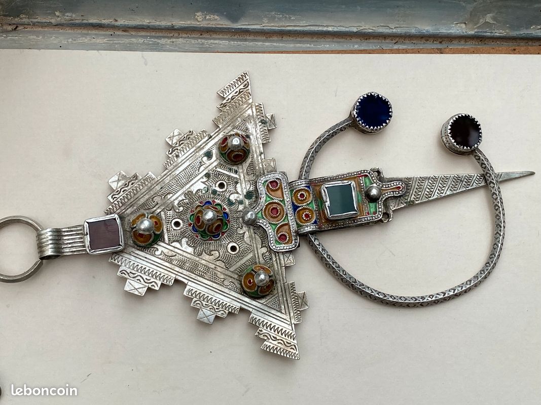 Fibule Berbère Ancienne En Argent - Bijou Traditionnel Marocain - Pièce De Collection Occasion