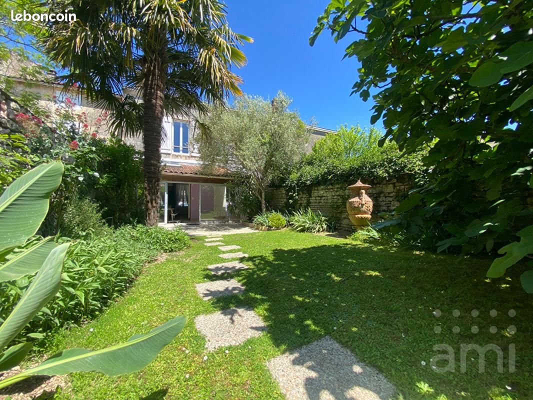 Maison 6 pièces 103 m² · à Niort · 103 m² · 303 000 €