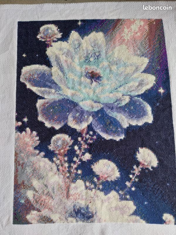Broderie fleur (image 1)