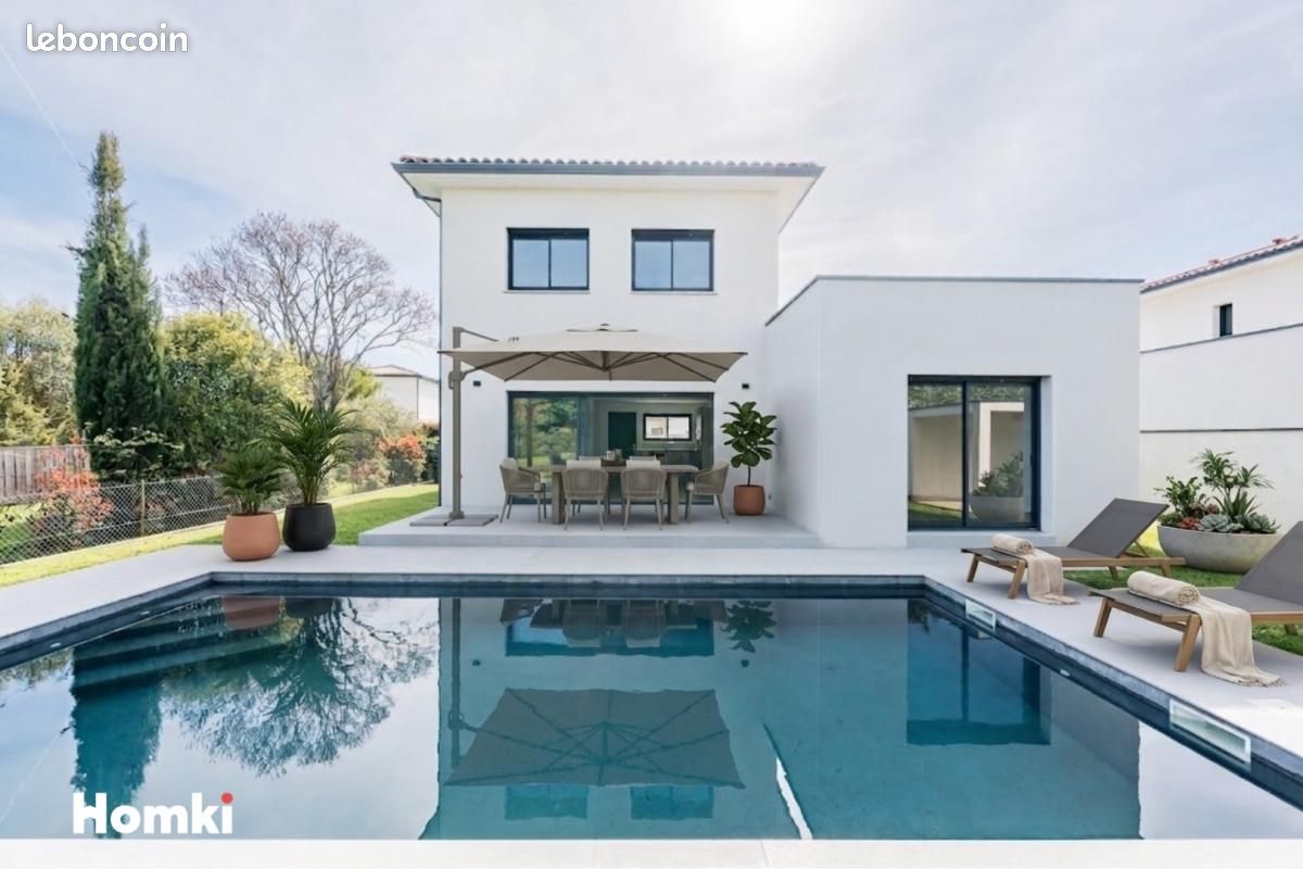 Maison 5 pièces 130 m² · à Saint-Hilaire · 130 m² · 399 900 €