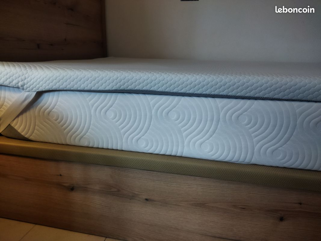 Matelas Tempur 140x190 Cm, Ferme, Blanc, 20 Cm D'épaisseur, Neuf + Sommier Lattes