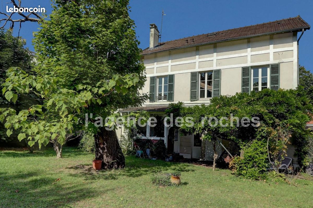 Maison 7 pièces 160 m² · à Éragny · 160 m² · 378 000 €