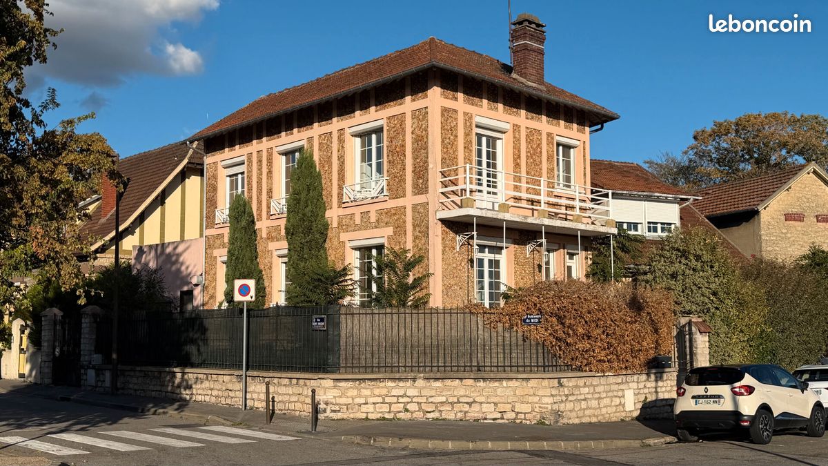 Maison 6 pièces 180 m² · à Mantes-la-Jolie · 180 m² · 420 000 €