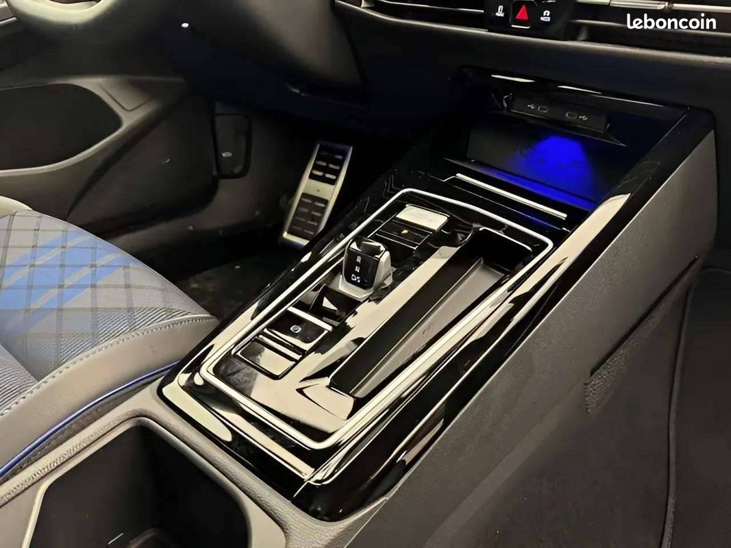 VOLKSWAGEN Golf 2.0 TSI 320 DSG7 R (image 8)