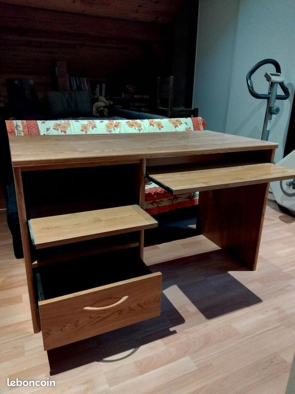 Bureau (image 2)