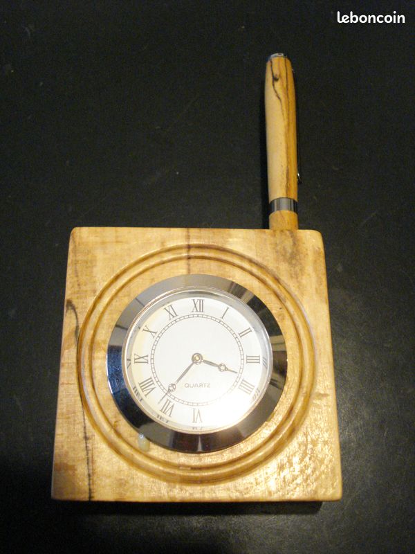 Militaria - Montre de Bureau et stylo en Bois d'Olivier (image 1)