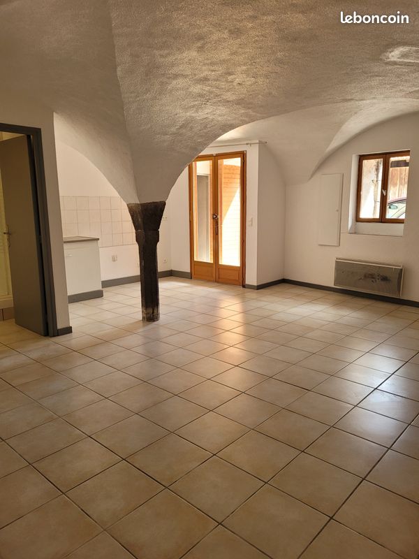 Appartement 1 pièce 40 m² · à Orcines · 40 m² · 475 €