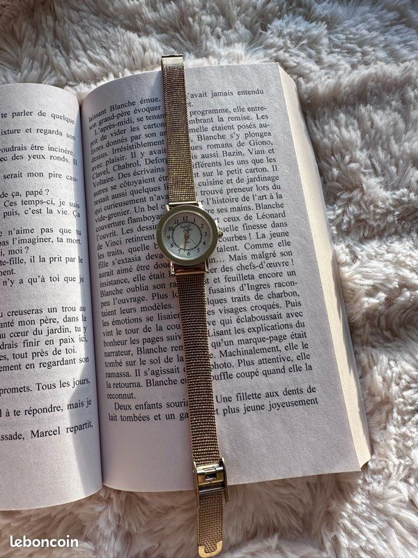 Lot Montres Femme Saint James Quartz, Bracelet Doré Alliage, Cadran Blanc, 118 Grammes - Occasion