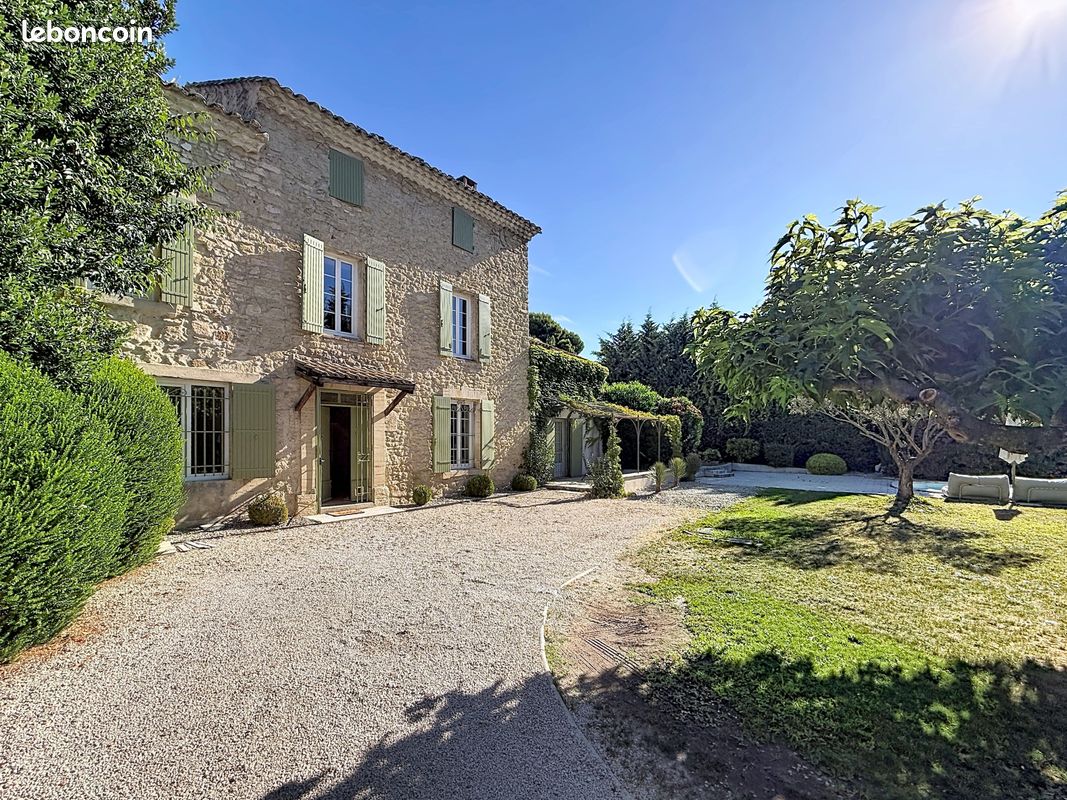 Maison 9 pièces 306 m² · à Carpentras · 306 m² · 849 000 €