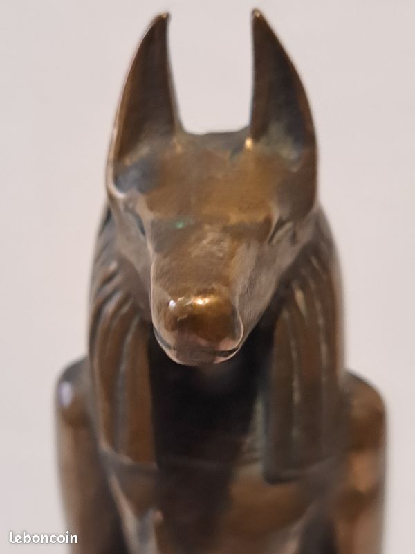 Tête De Médaillon Regal – Socle En Bronze – Étau De Montage Pour Mouche – Occasion