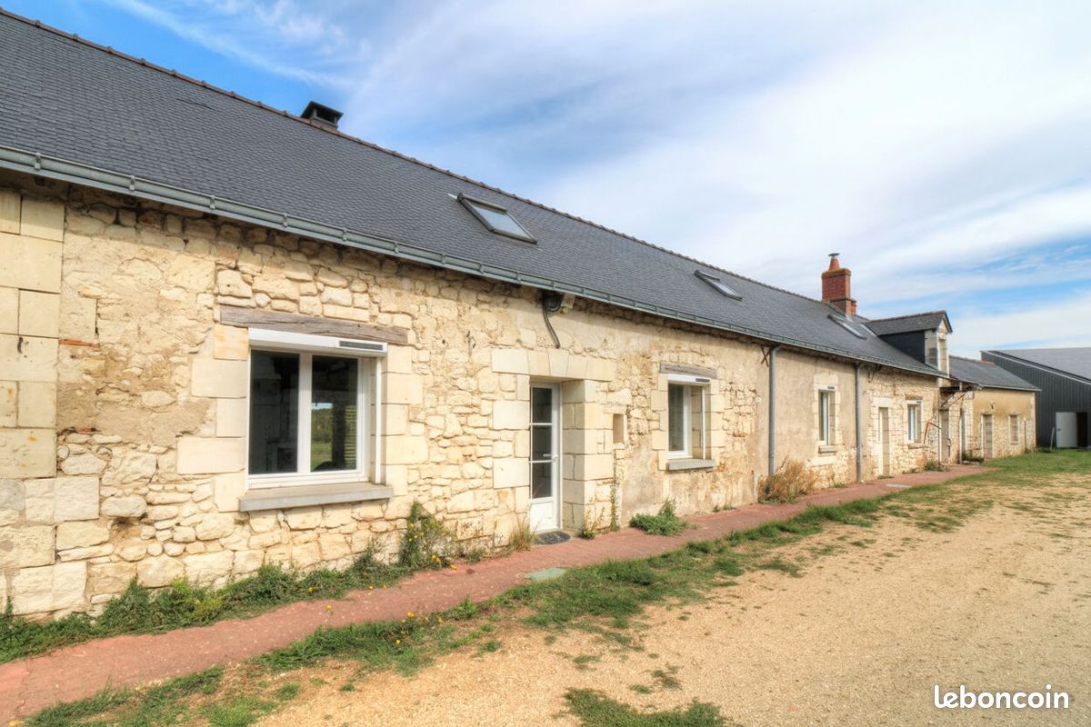 Maison 10 pièces 238 m² · à Vernantes · 238 m² · 389 928 €