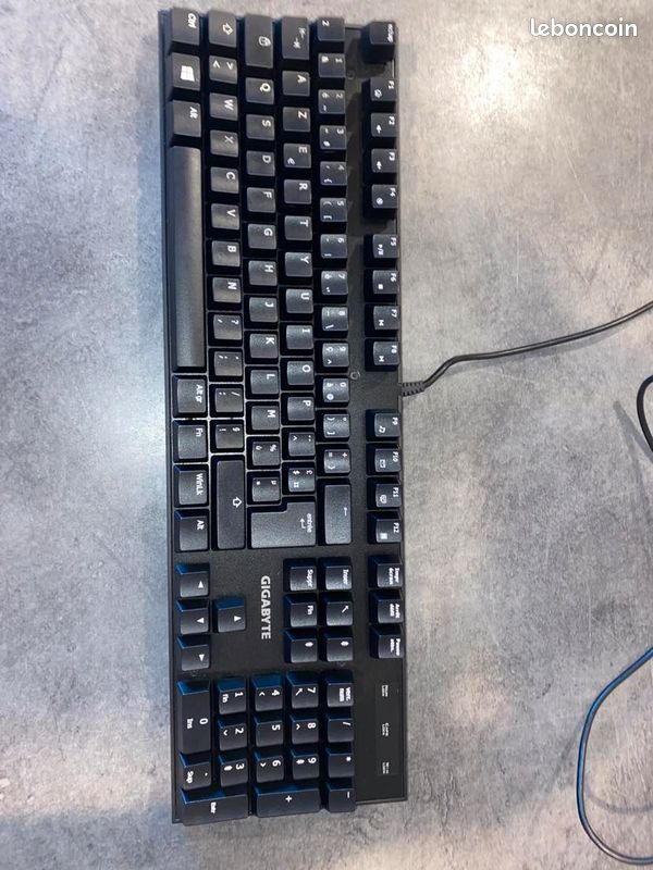 Clavier mécanique Gigabyte Force K83 (image 1)