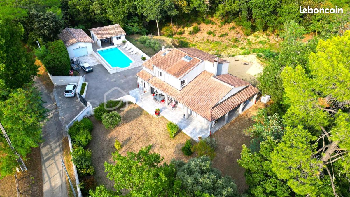 Maison 6 pièces 200 m² · à Allan · 200 m² · 499 900 €