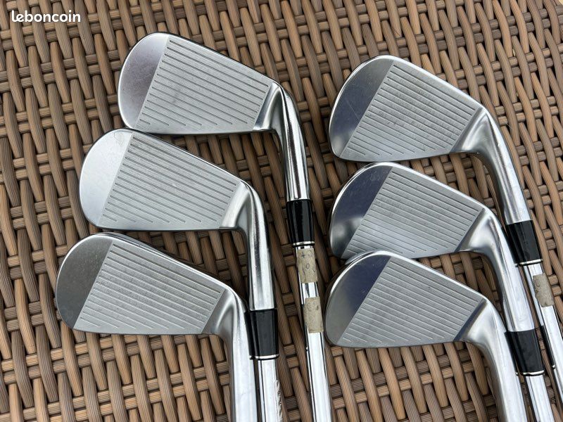 Fer De Golf Srixon ZX5 #7 Gaucher - Shaft Graphite Régulier - Modèle Démo