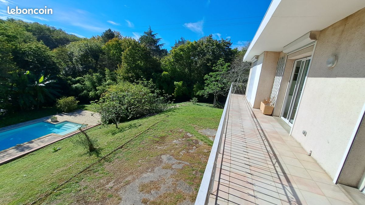 Maison 4 pièces 168 m² · à Le Passage · 168 m² · 256 000 €