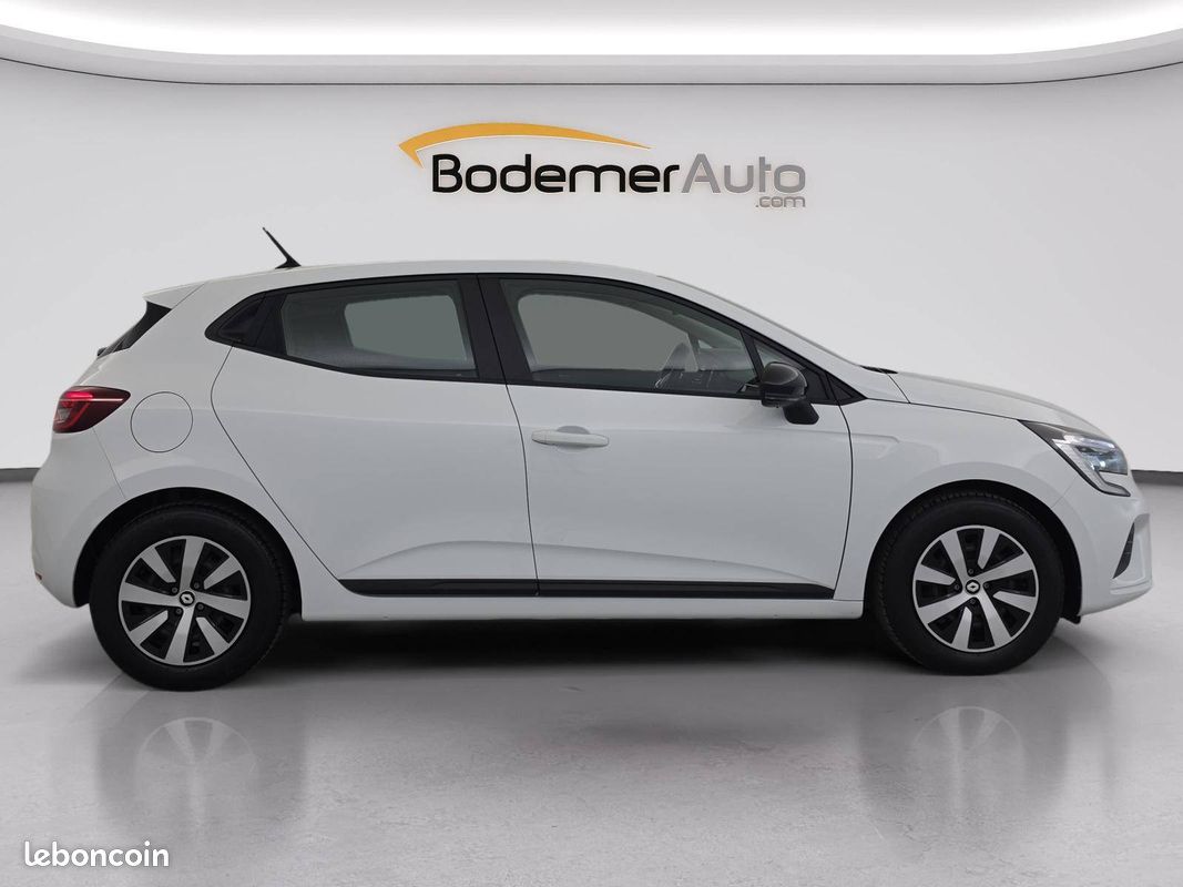 RENAULT Clio E-Tech full hybrid 145 Equilibre (image 6)