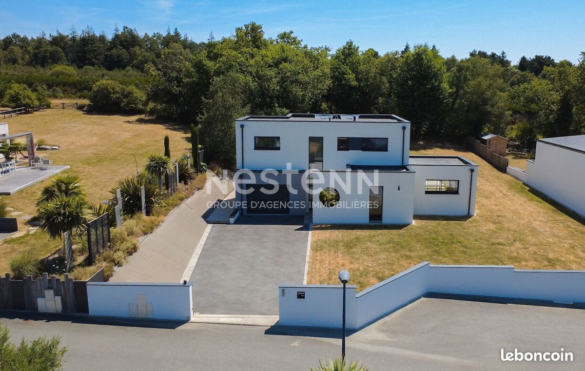 Maison 7 pièces 194 m² · à Meucon · 194 m² · 756 000 €