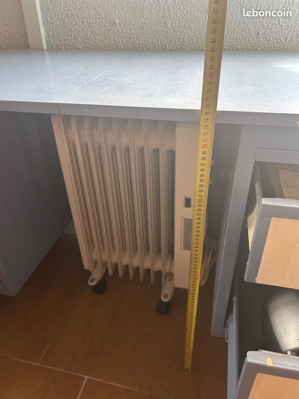 Bureau pur fer blanc et bleu (image 2)