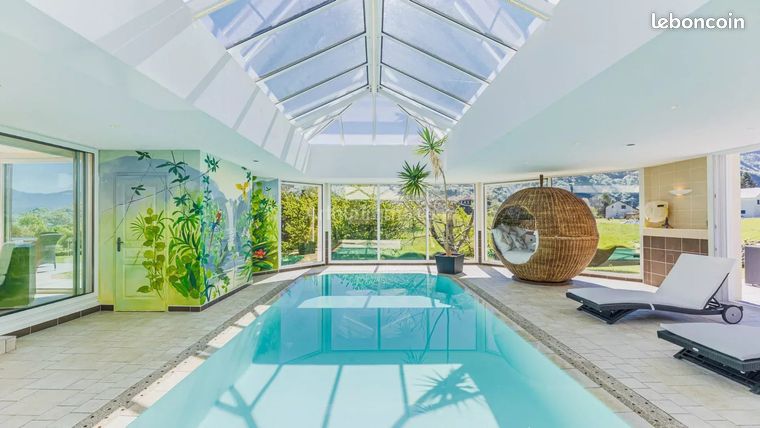 Maison 7 pièces 325 m²