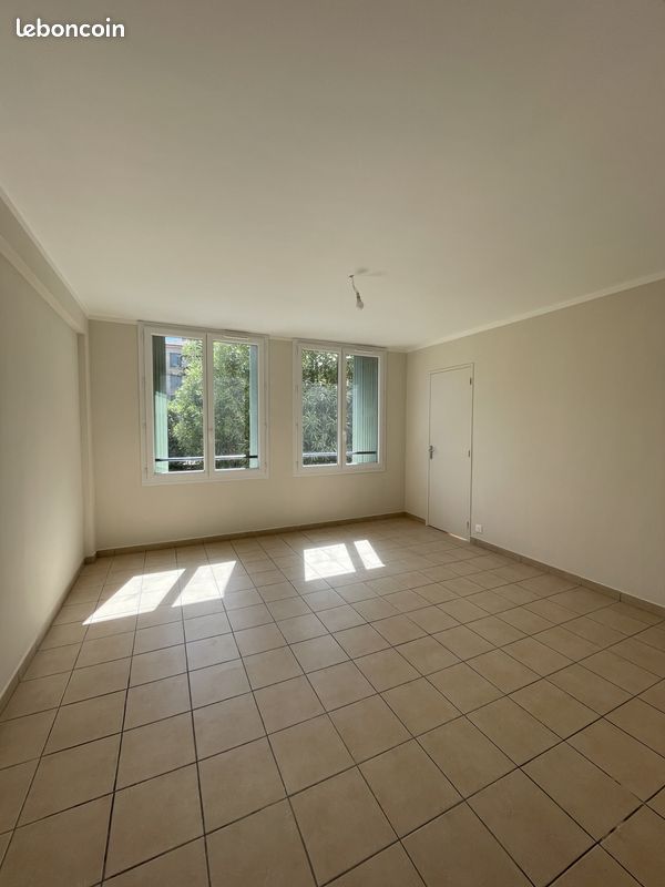 Appartement 3 pièces 59 m² · à Aix-en-Provence · 59 m² · 1 150 €
