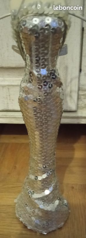 Buste pour bijoux avec strass (image 2)