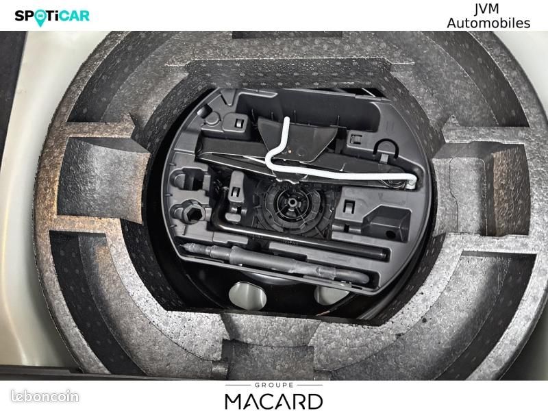 Citroen C3 1.2 PureTech 110ch S&S C-Series 120-121g (image 14)