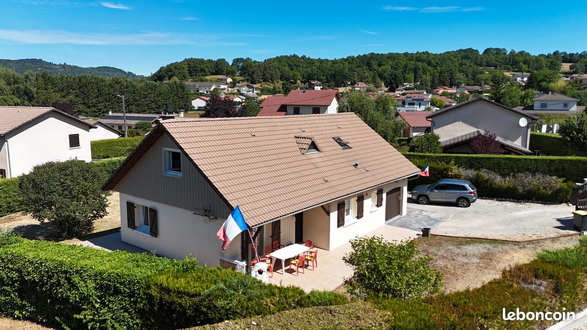 Maison 5 pièces 106 m² · à Béard-Géovreissiat · 106 m² · 259 000 €