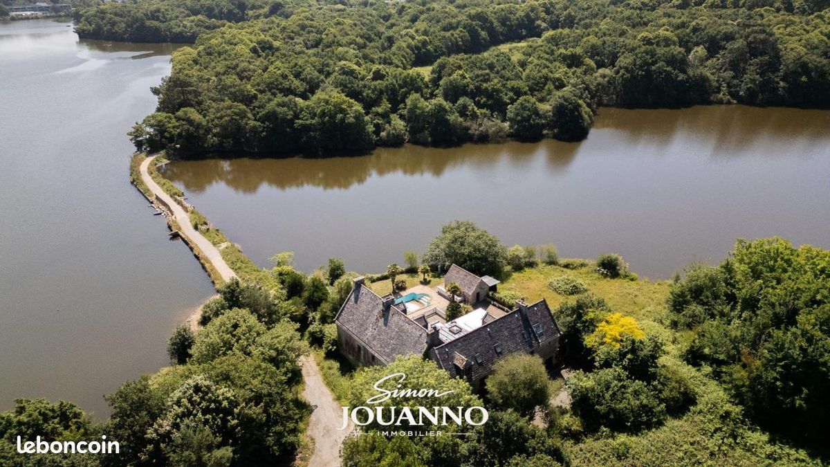Maison 9 pièces 500 m² · à Ploemeur · 500 m² · 1 580 000 €