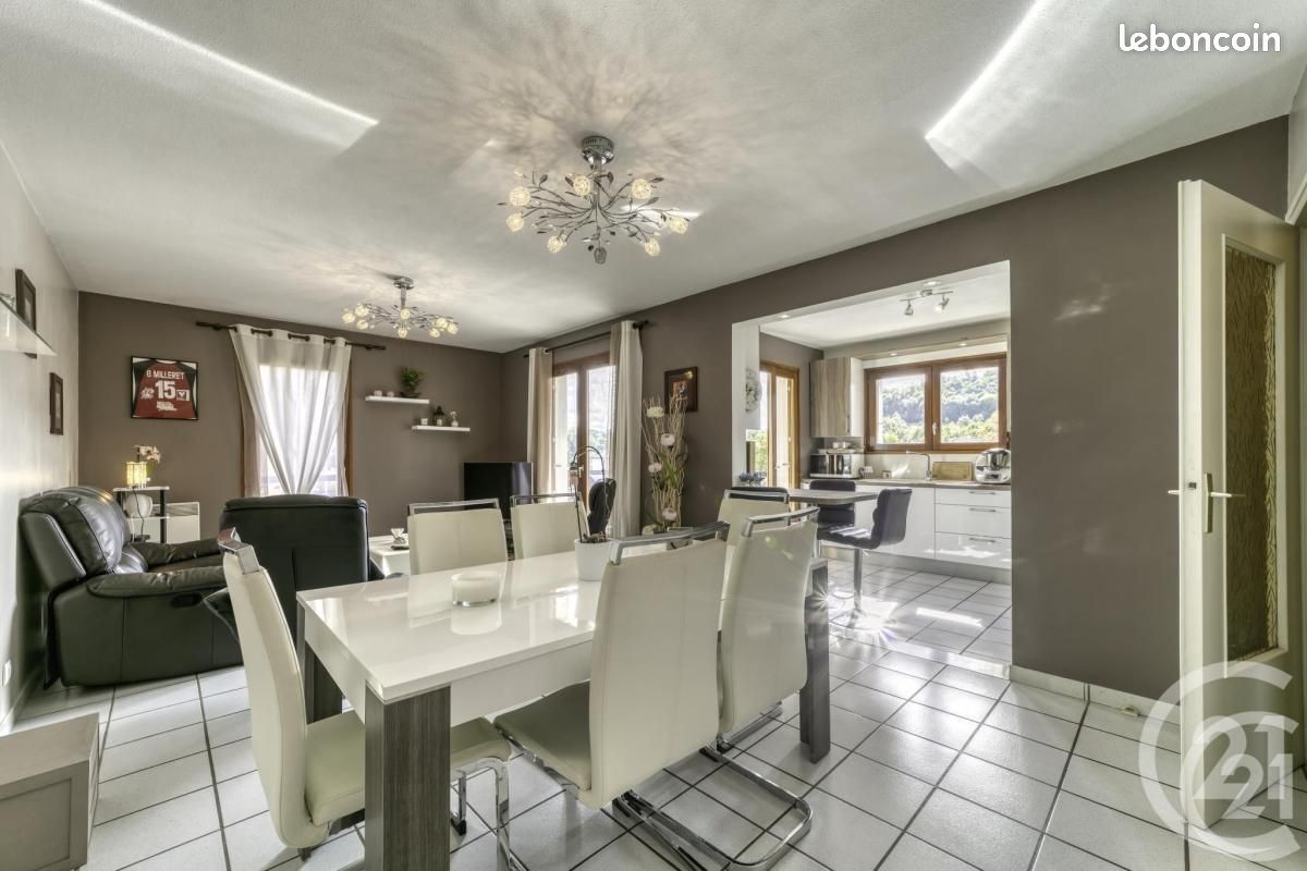 Appartement 3 pièces 67 m² · à Rumilly · 67 m² · 265 000 €