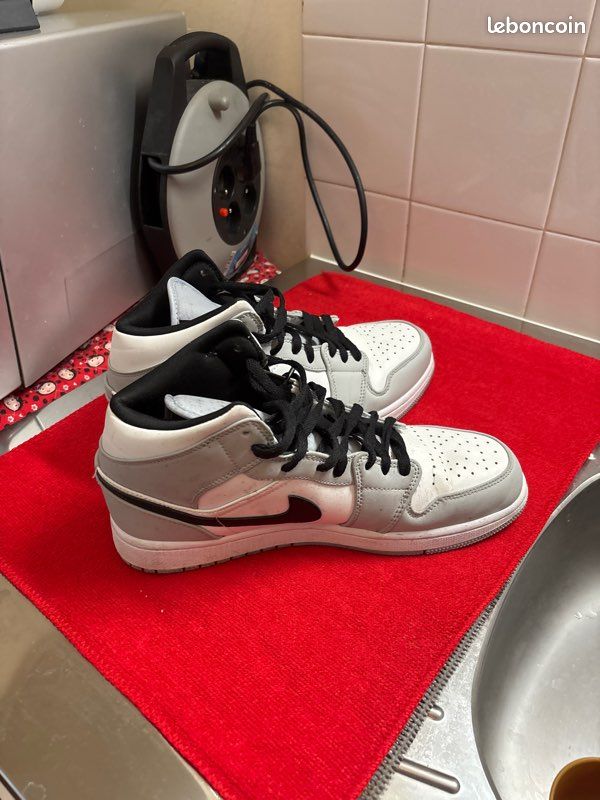 Air Jordan (image 3)