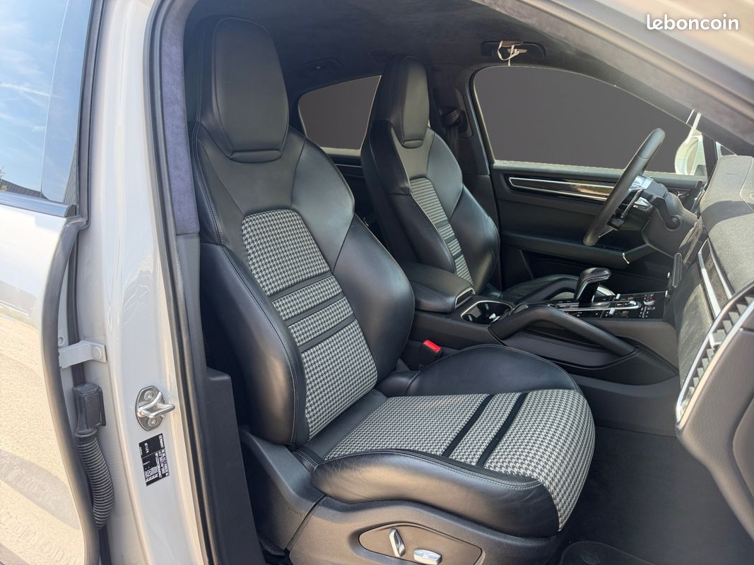 PORSCHE CAYENNE 3.0 V6 E-HYBRID COUPE PLATINIUM EDITION 462Ch Garantie 12 mois (image 10)