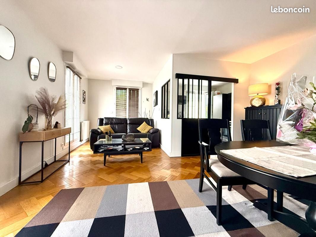 Appartement 4 pièces 100 m² · à Surgères · 100 m² · 1 300 €/mois