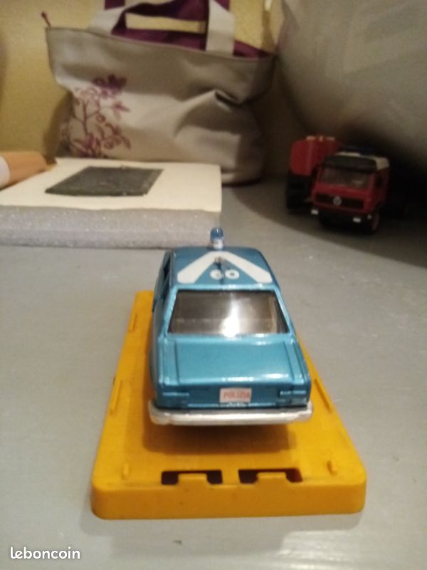 POLISTIL FIAT 131 POLIZIA 1/43 (ENVOI MONDIAL RELAY