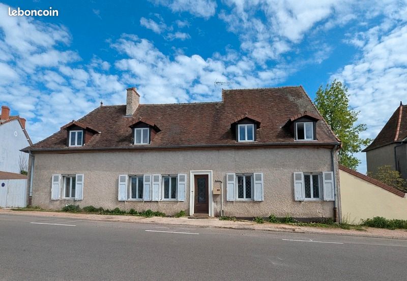 Maison 7 pièces 215 m² · à Charolles · 215 m² · 192 000 €