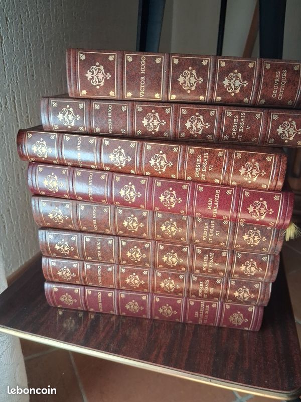 Nombreux livres en séries (image 2)