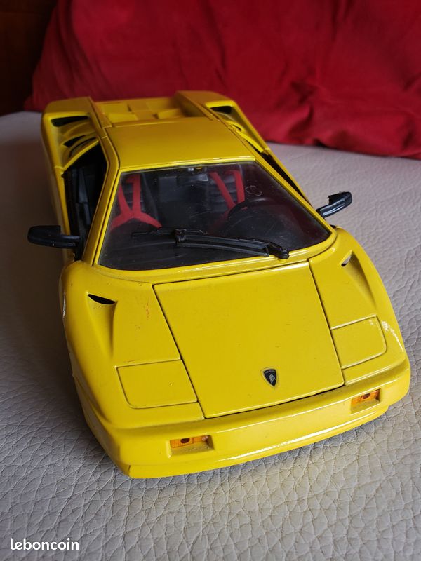 Lamborghini Diablo 1990 1:18 Maisto (Neu (gemäss Beschreibung)) in Lamborghini Diablo 1990 1:18 Maisto (Neu (gemäss Beschreibung)) in