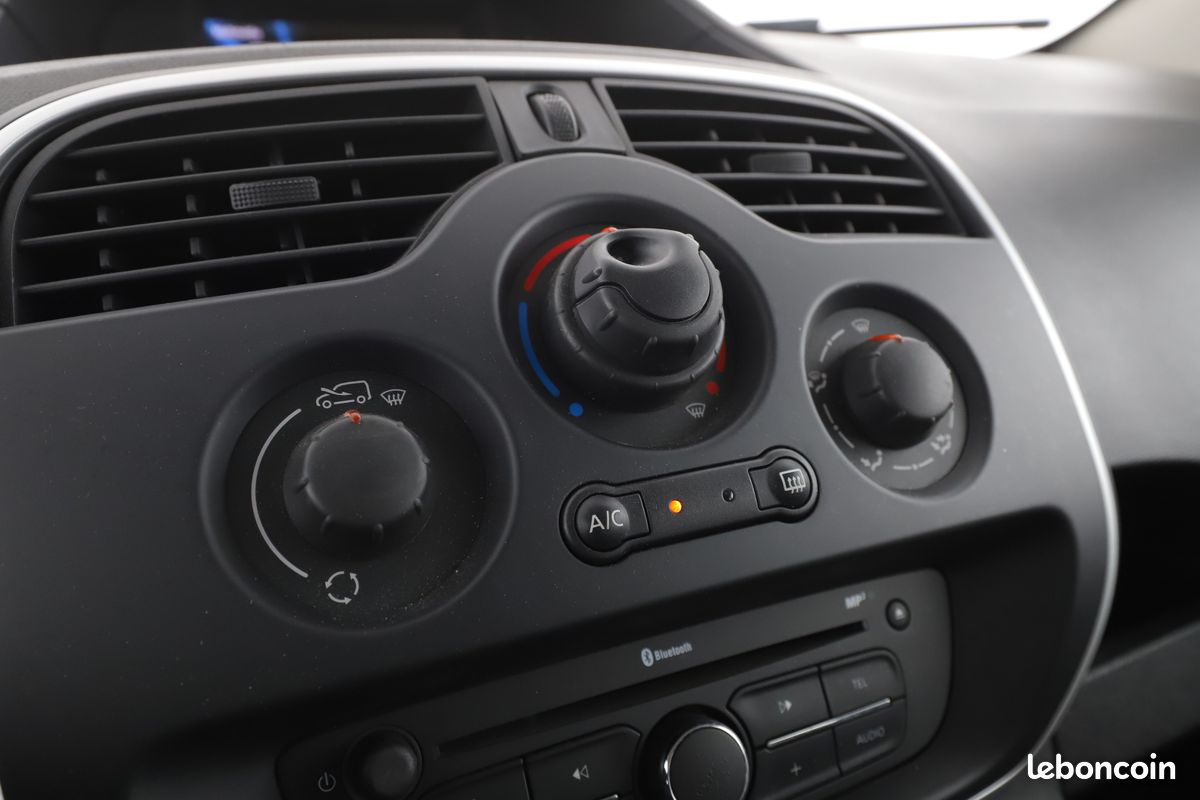Renault Kangoo 1.5 Blue dCi Trend 80 ch (image 19)