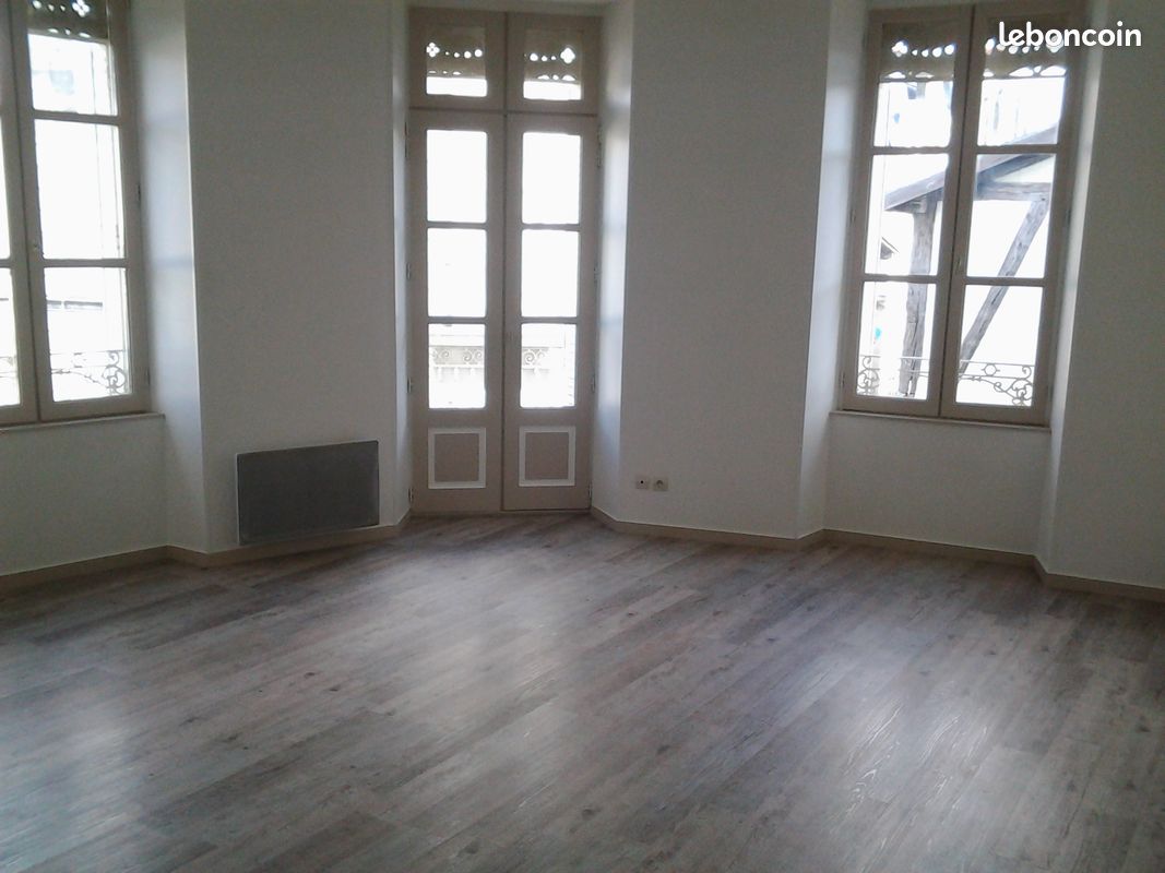 Appartement 2 pièces 45 m² · à Saint-Jean-d'Angély · 45 m² · 460 €