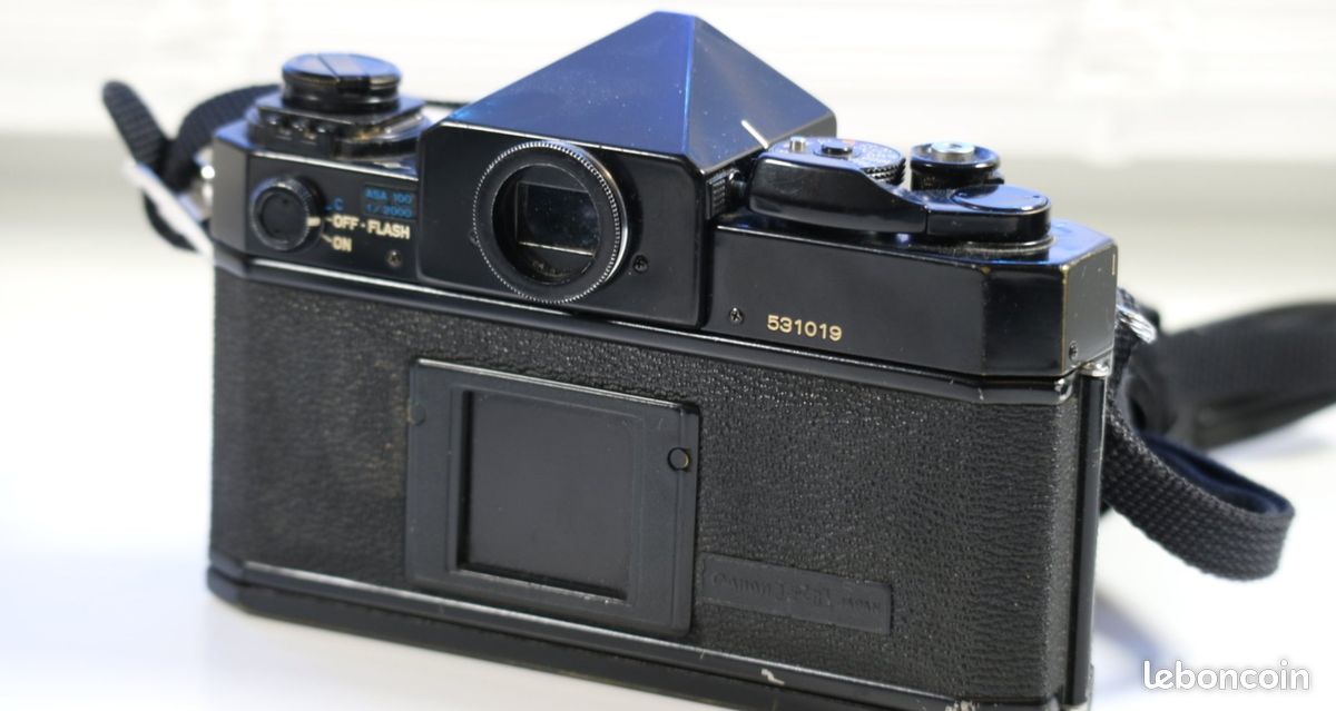 Canon F-1 / F1 SLR 35mm Film & FD 50mm f1.8 (image 2)