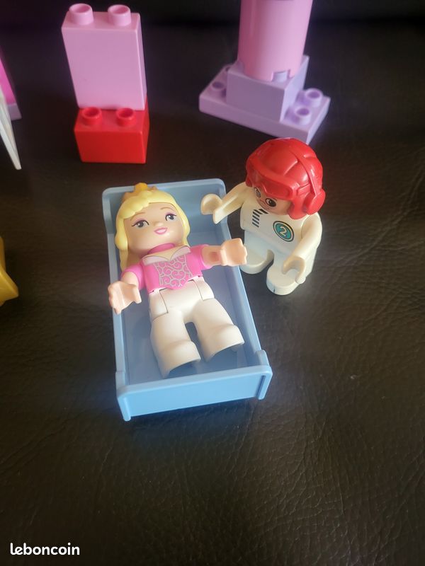 Lego Duplo : La Belle au bois dormant. Poupées. Voitures. Peluches. Figurines (image 2)