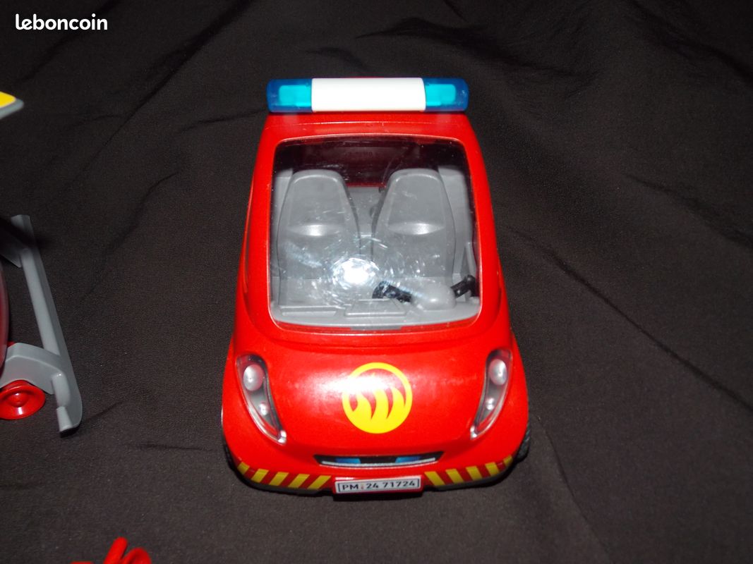 Playmobil brigade de pompiers avec hélicoptère et voiturette 71724 (image 3)