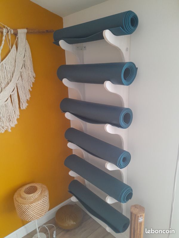 Support mural pour tapis de yoga (image 1)