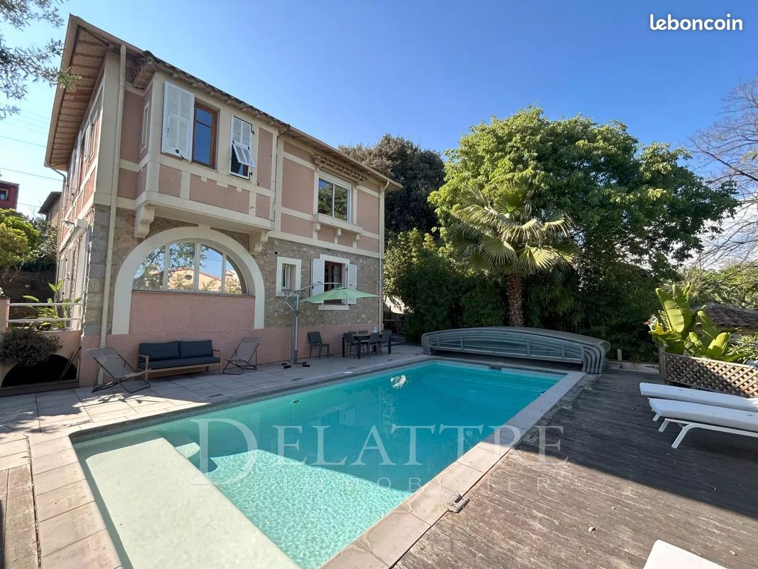 Maison 8 pièces 160 m² · à Antibes · 160 m² · 995 000 €