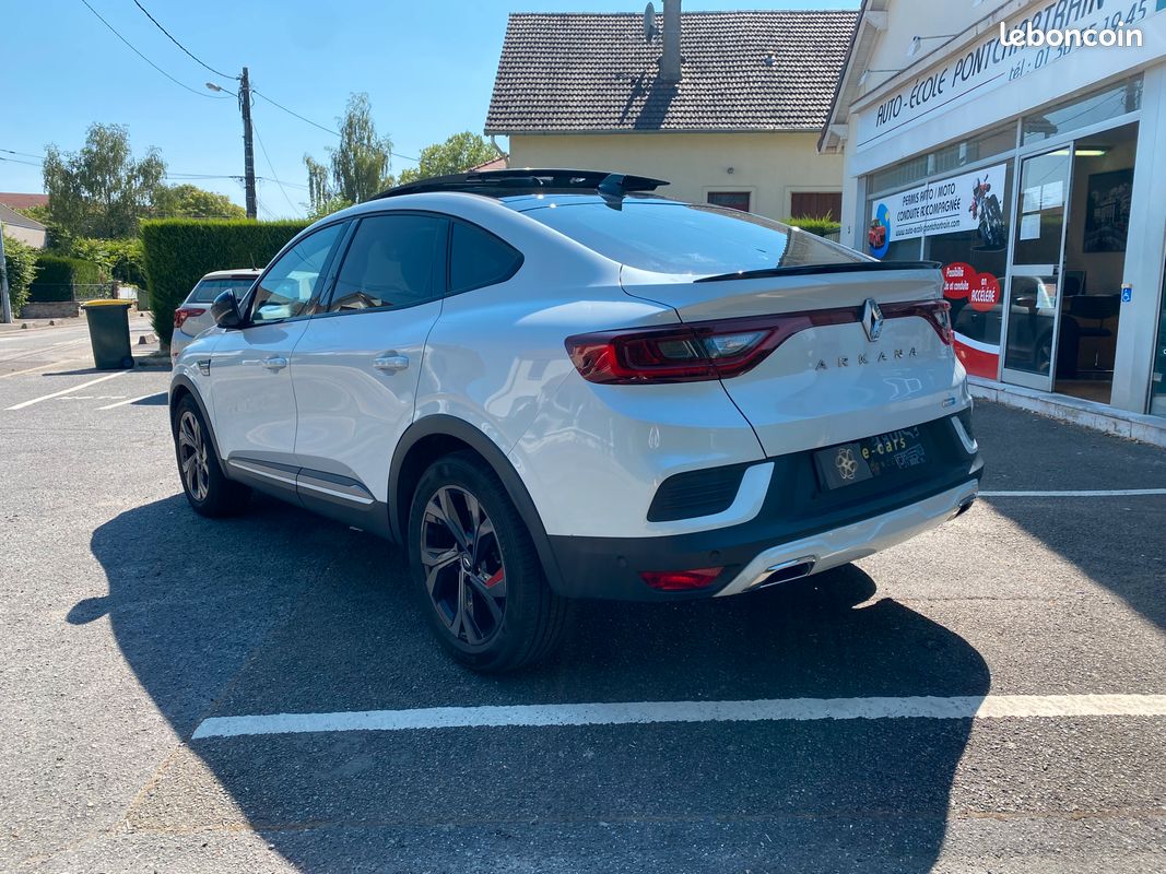 RENAULT Arkana RS Line E-TECH 1.6 145 Hybrid Boîte auto (image 3)