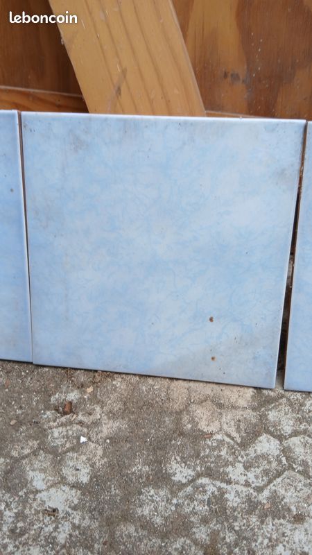 Donne 11 carreaux de faïence bleu 20x20 (image 2)