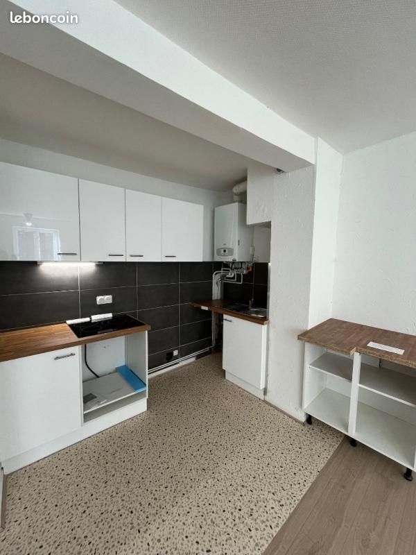 Appartement 4 pièces 74 m² · à Le Chambon-Feugerolles · 74 m² · 475 €/mois