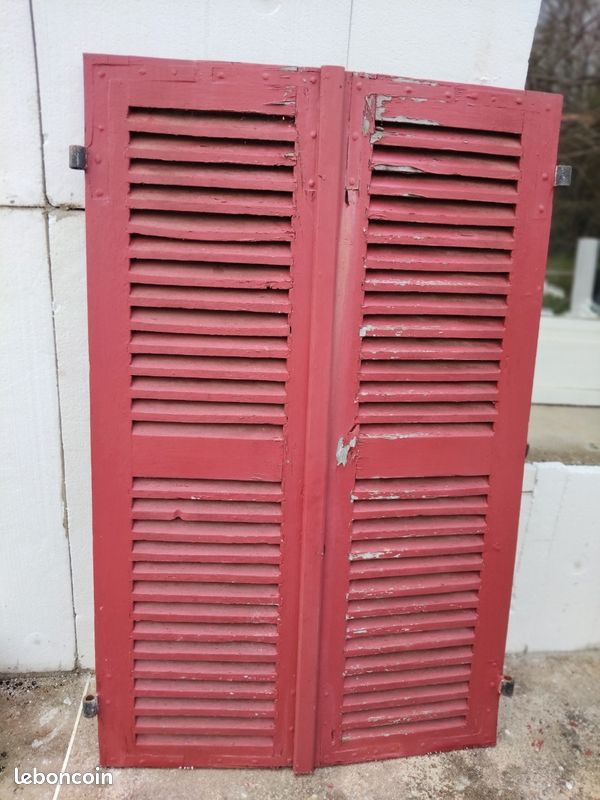 Volets en bois (image 1)